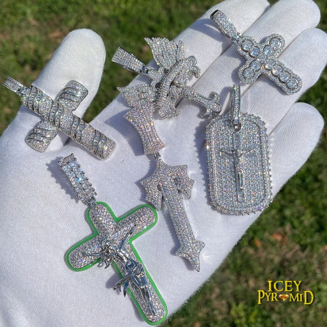 Cross Jesus Luminous Glow In The Dark Iced Out Diamond Pendant Necklace