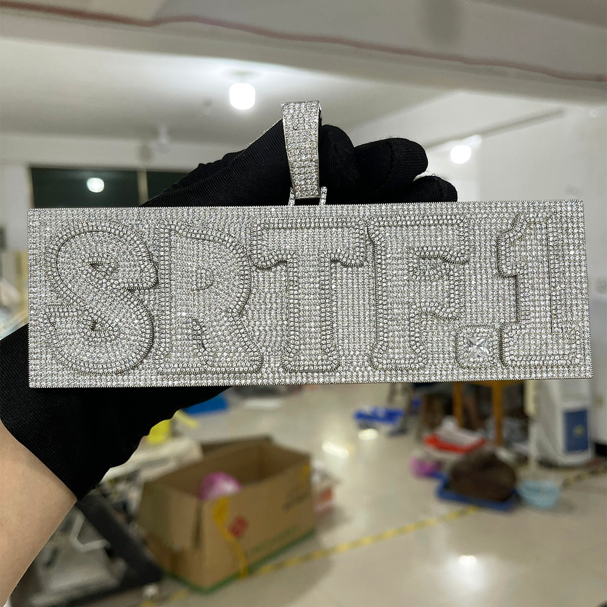 Plate Design VVS Shine Iced Out Personalized Custom Name Necklace Pendant